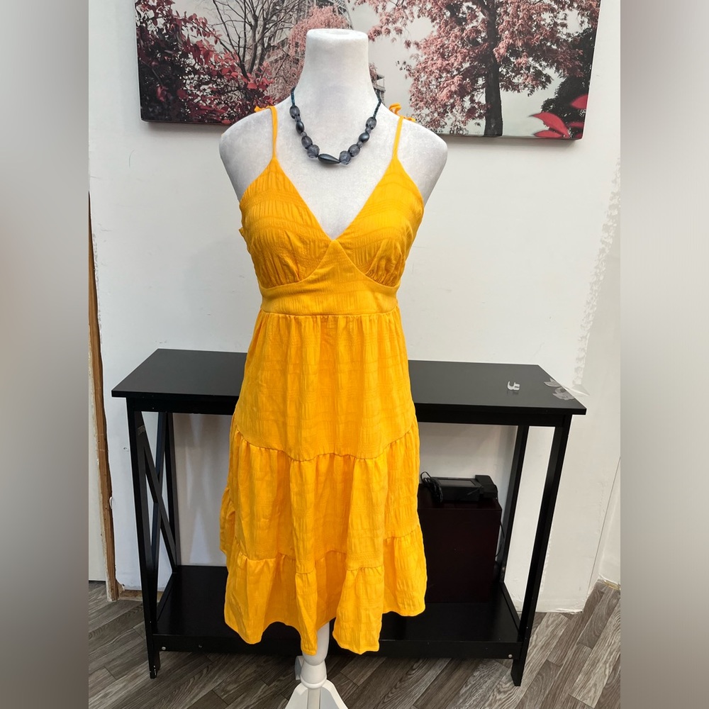 SHEIN Women’s Dress Tie Shoulder Shirred Back Ruffle Hem Size M V Neck